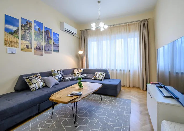 Grand Luxury Condo By Ndk And National Stadium With Free Parking